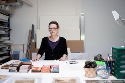 Gwenola Furic, Gwenola Furic dans son atelier, © Thibaut Godet