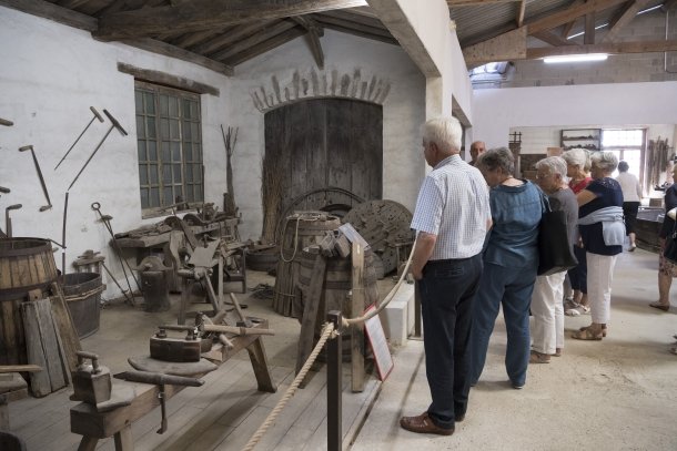 Musee-des-Metiers--Tonnelier---R--D.-Drouet