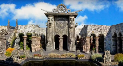 Porte du Soleil, Jardin des Méditations, Musée Robert Tatin